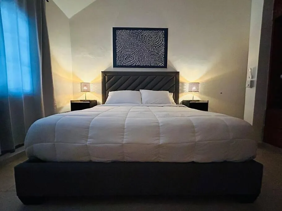 Villa Elisa 4Br With Pool Jacuzzi & Bbq 푼타 카나 0*,  도미니카 공화국